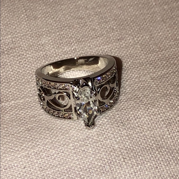 Jewelry - Size 6 White Gold Filled Wedding Ring